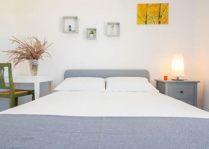 Medea Daire Casarano