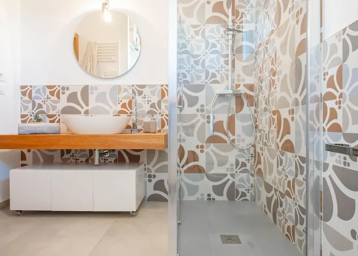 Medea Daire Casarano